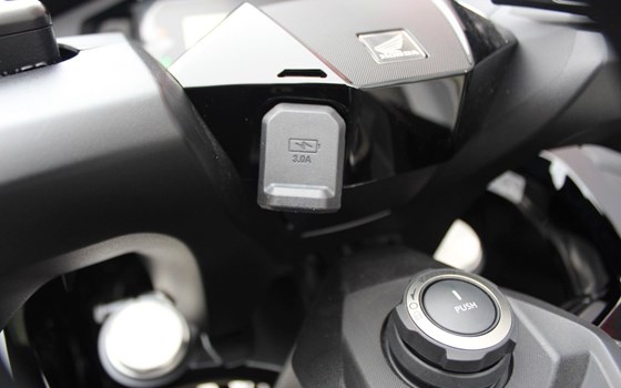 Gebrauchtmotorrad Honda Forza 750 - Bild 8