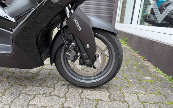 Gebrauchtmotorrad Yamaha XMAX 300 Tech MAX+ - Bild 13