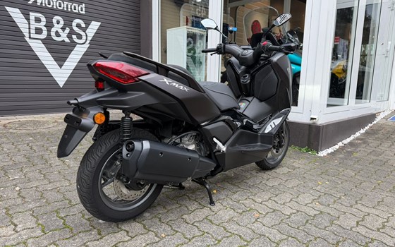 Gebrauchtmotorrad Yamaha XMAX 300 Tech MAX+ - Bild 3