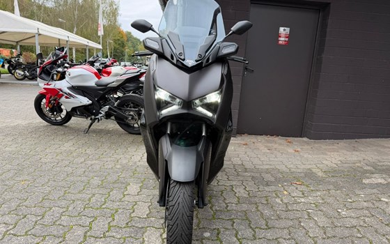 Gebrauchtmotorrad Yamaha XMAX 300 Tech MAX+ - Bild 8