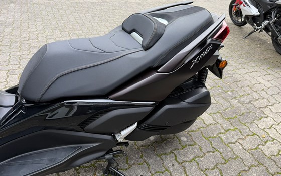 Gebrauchtmotorrad Yamaha XMAX 300 Tech MAX+ - Bild 9