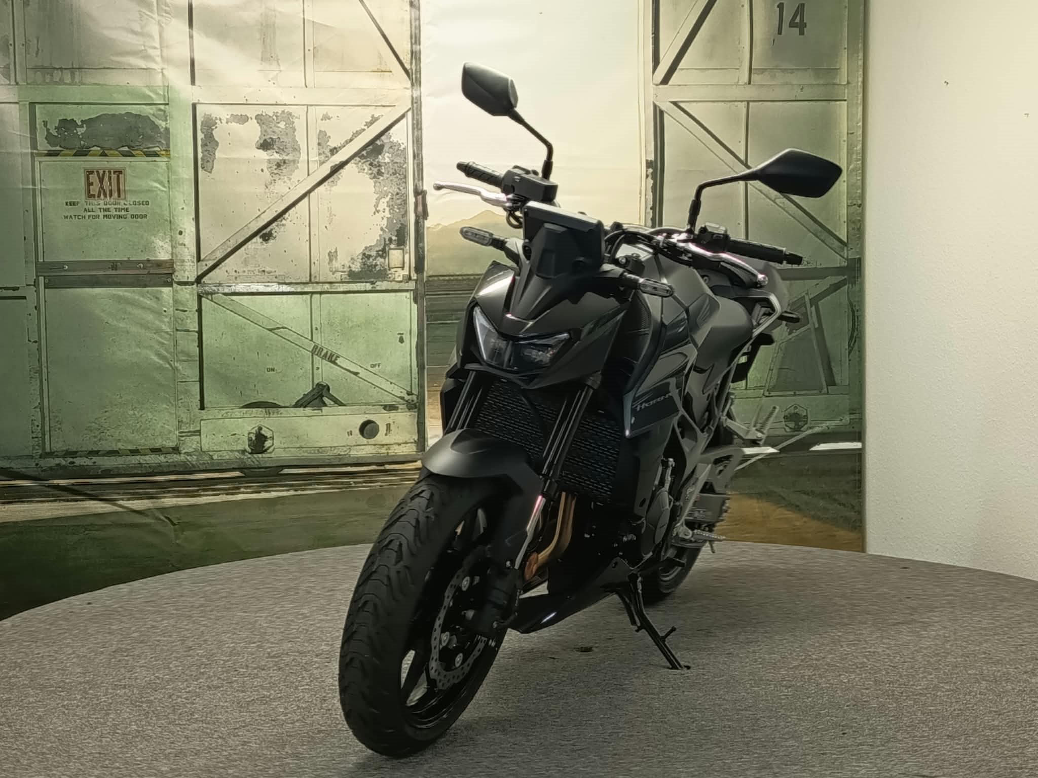 Honda CB750 Hornet E-Clutch