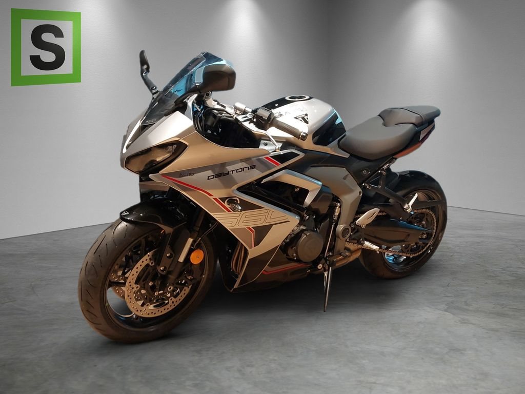 Triumph Daytona 660