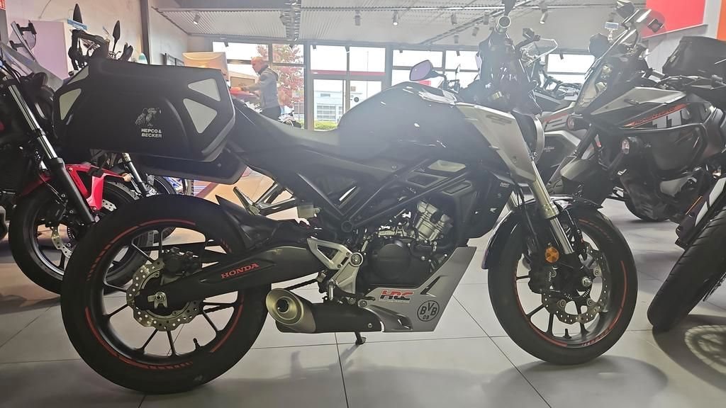Honda CB125R