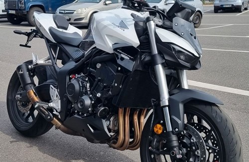 Gebrauchtmotorrad Honda CB1000 Hornet