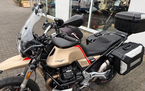 Gebrauchtmotorrad Moto Guzzi V85 TT Travel - Bild 8