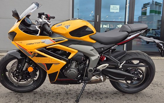 Gebrauchtmotorrad Triumph Daytona 660 - Bild 3