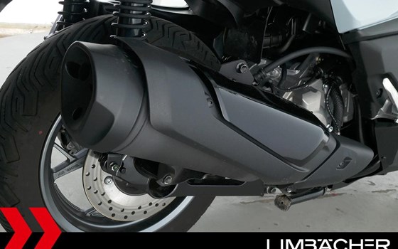 Neufahrzeug Yamaha XMAX 300 Tech MAX+ - Bild 17