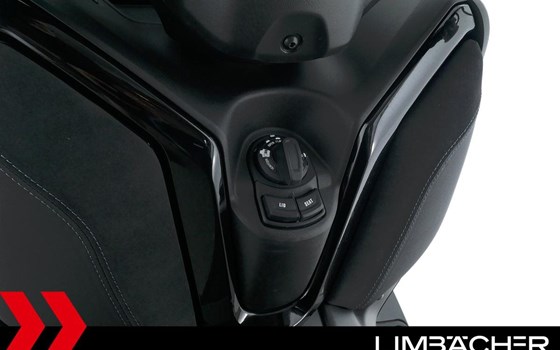 Neufahrzeug Yamaha XMAX 300 Tech MAX+ - Bild 21