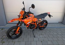 Neumotorrad KTM 125 SMC R