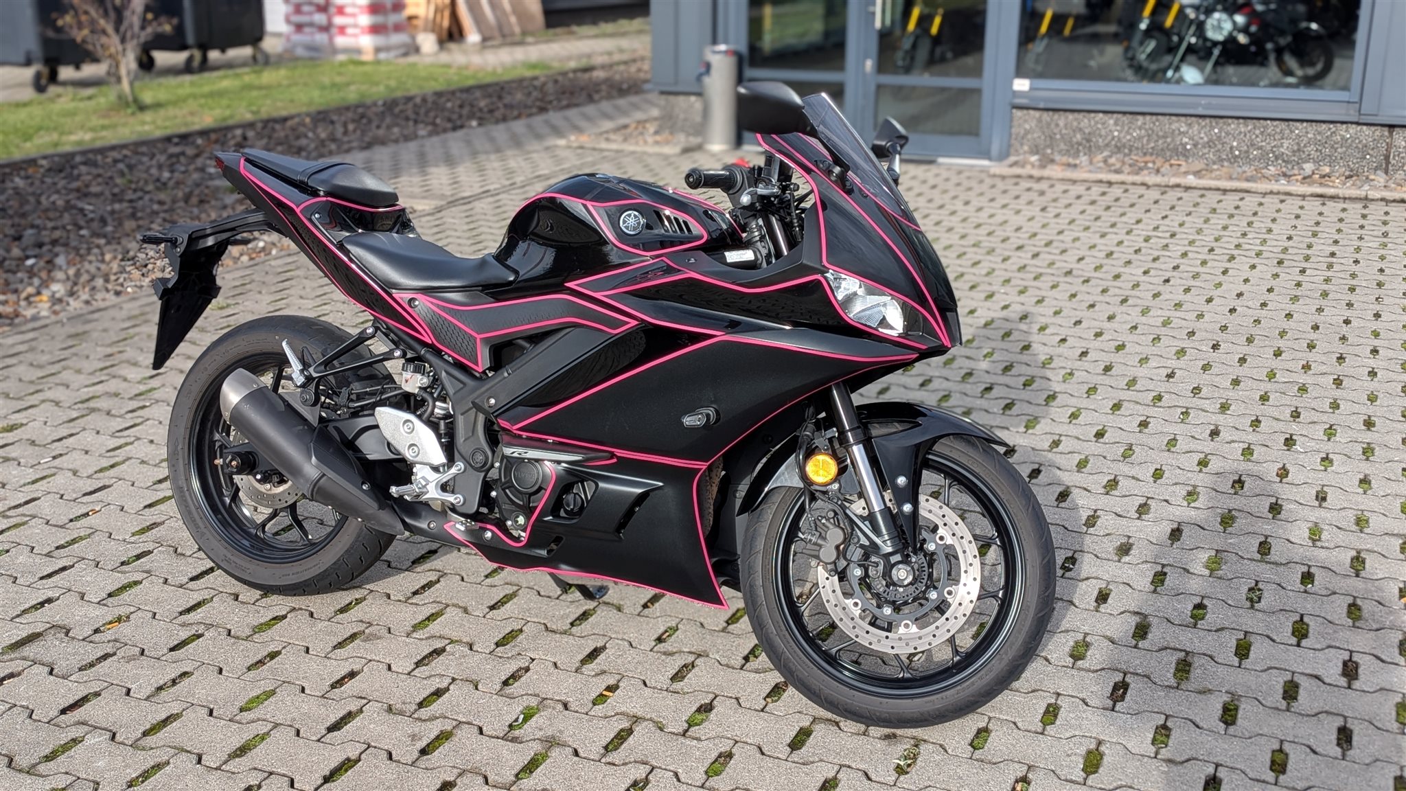 Yamaha R3