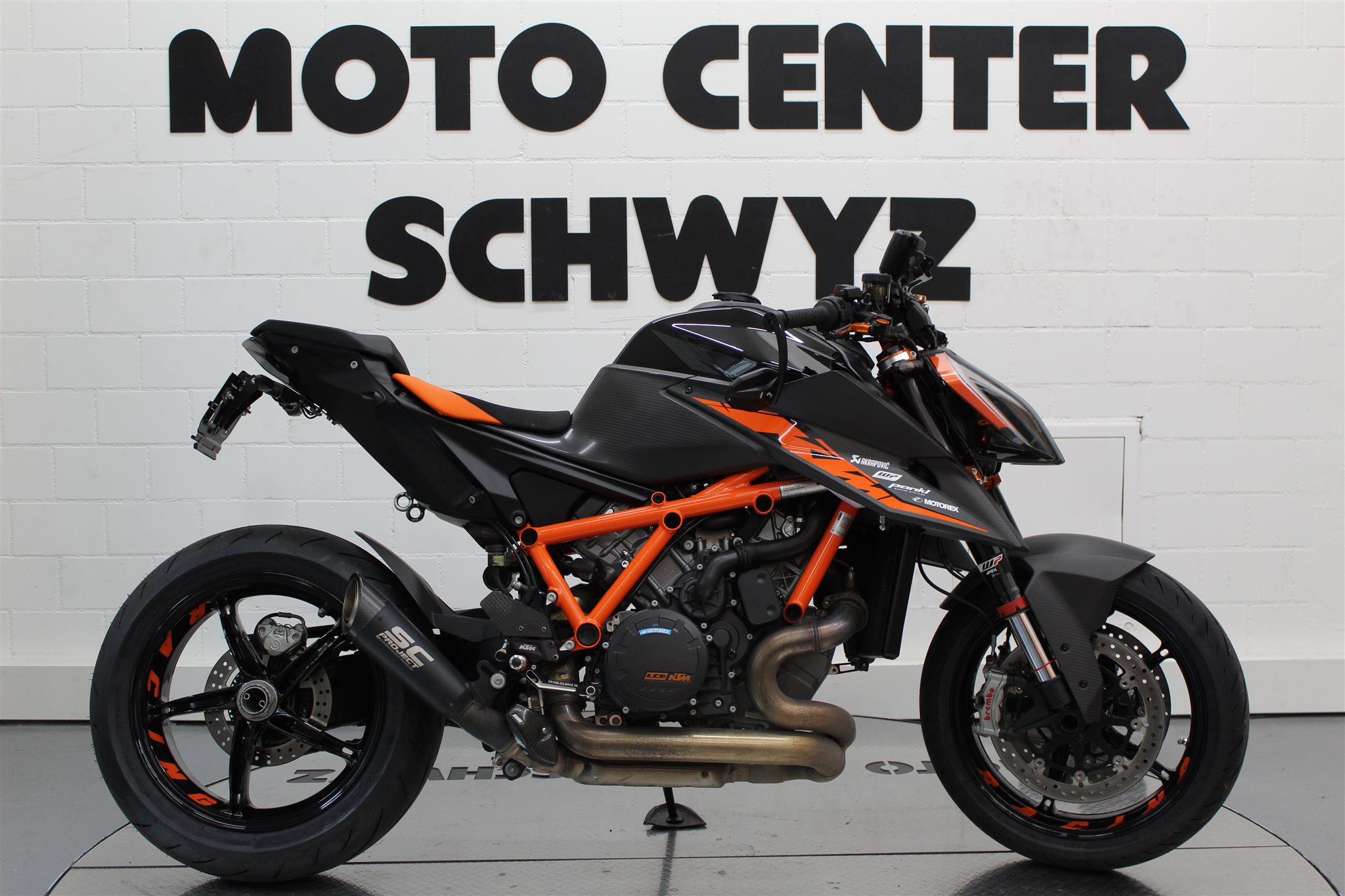 KTM 1290 Super Duke R 