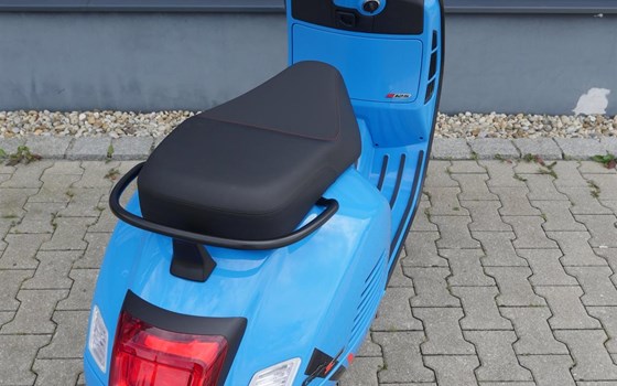 Neufahrzeug Vespa GTS 125 Super Sport - Bild 8