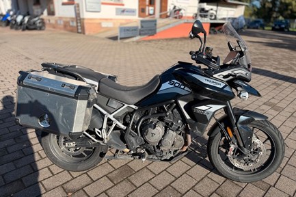 Triumph Tiger 900 GT Pro