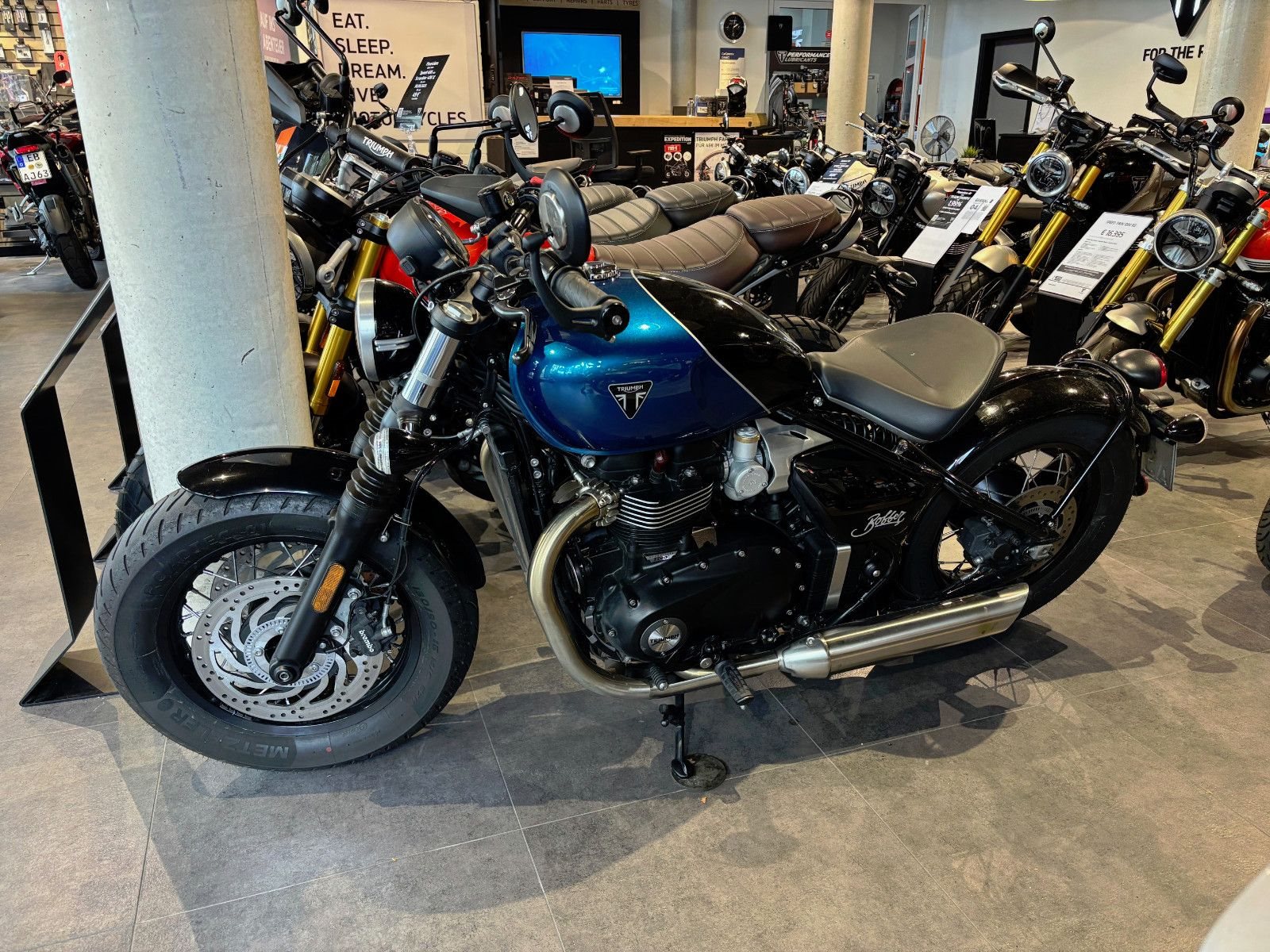 Triumph Bonneville Bobber