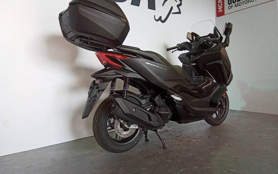 Gebrauchtmotorrad Honda Forza 125 - Bild 4