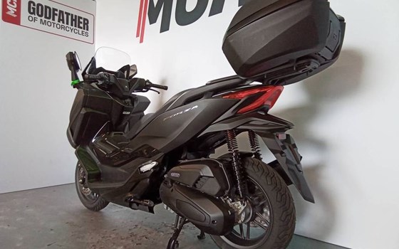 Gebrauchtmotorrad Honda Forza 125 - Bild 6