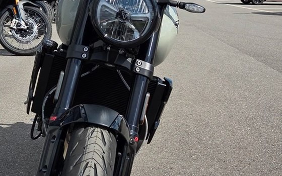 Gebrauchtmotorrad Triumph Trident 660 - Bild 3