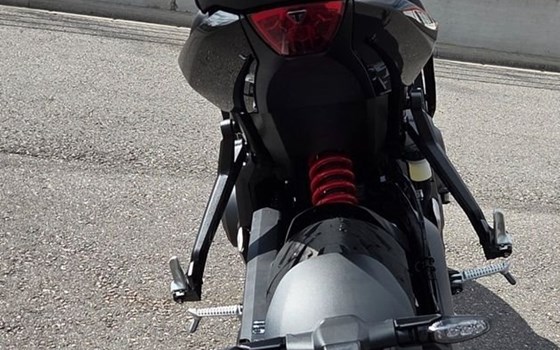 Gebrauchtmotorrad Triumph Trident 660 - Bild 5