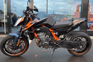 Angebot KTM 890 Duke R