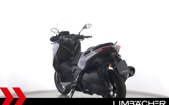 Gebrauchtmotorrad Yamaha XMAX 300 Tech MAX+ - Bild 7