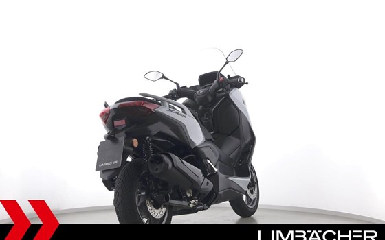 Gebrauchtmotorrad Yamaha XMAX 300 Tech MAX+ - Bild 8