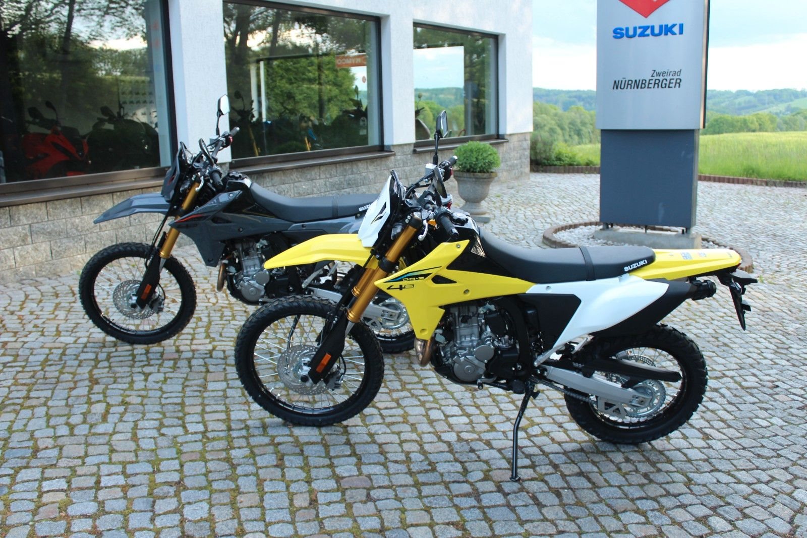 Suzuki DR-Z4S