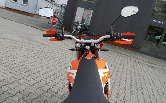 Neufahrzeug KTM 690 Enduro R - Bild 8