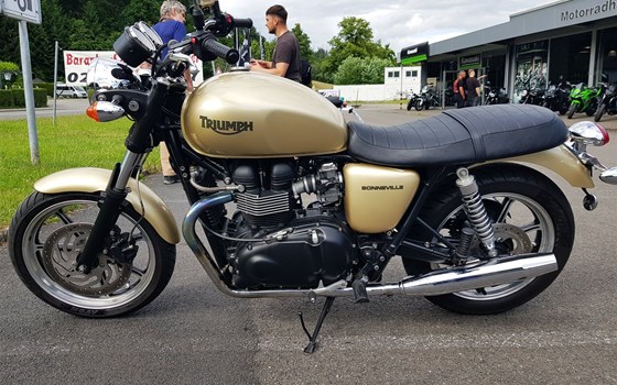 Gebrauchtmotorrad Triumph Bonneville - Bild 2