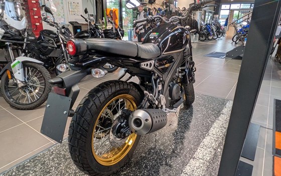 Gebrauchtmotorrad Yamaha XSR125 Legacy - Bild 5