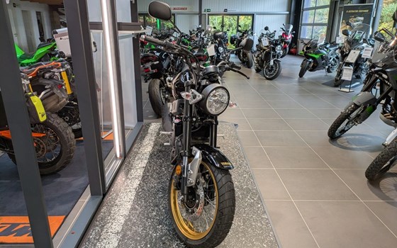 Gebrauchtmotorrad Yamaha XSR125 Legacy - Bild 6