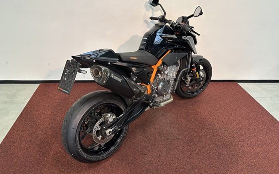 Gebrauchtmotorrad KTM 890 Duke R - Bild 8