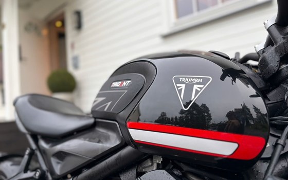 Gebrauchtmotorrad Triumph Trident 660 - Bild 10