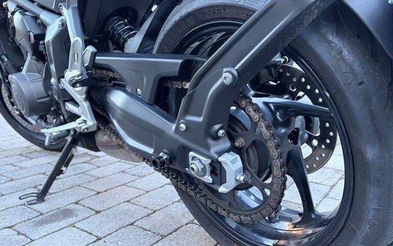 Gebrauchtmotorrad Triumph Trident 660 - Bild 9