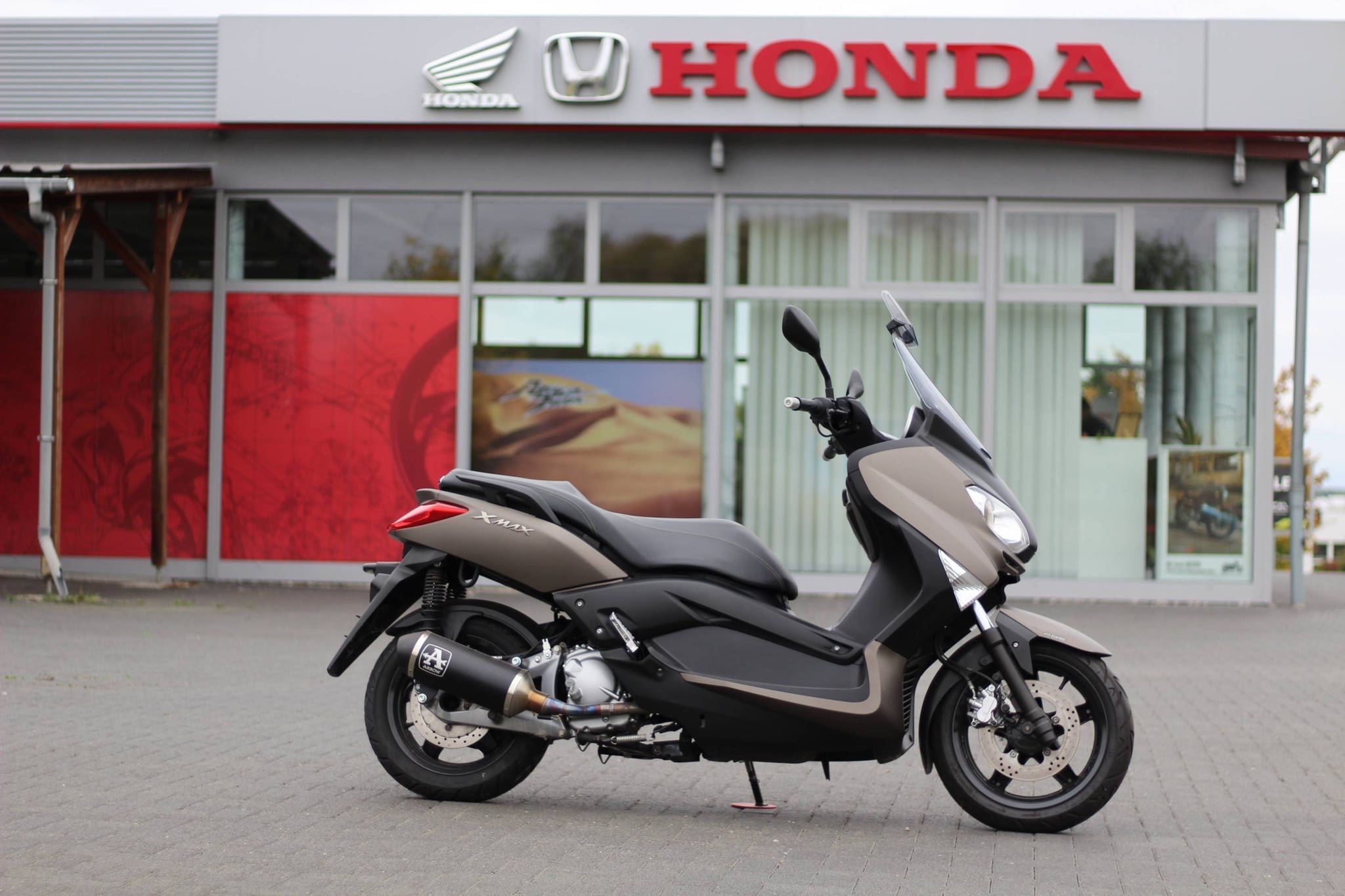 Yamaha X-Max 250