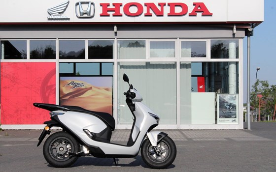 Gebrauchtmotorrad Honda CUV e: - Bild 1