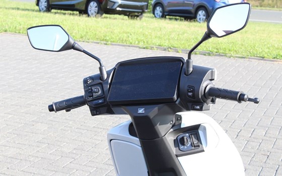 Gebrauchtmotorrad Honda CUV e: - Bild 11