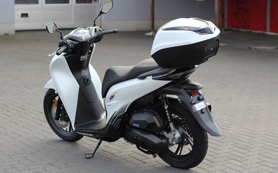Gebrauchtmotorrad Honda SH150i - Bild 13