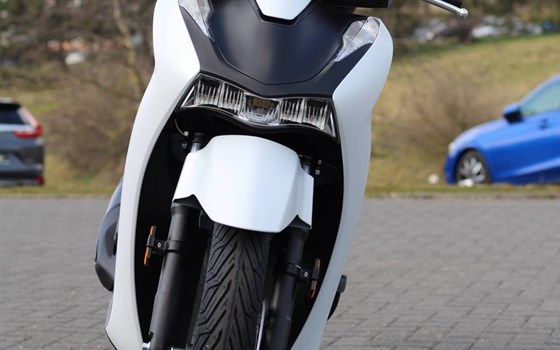 Gebrauchtmotorrad Honda SH150i - Bild 26