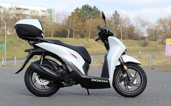 Gebrauchtmotorrad Honda SH150i - Bild 6