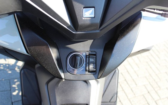 Gebrauchtmotorrad Honda Forza 125 - Bild 14