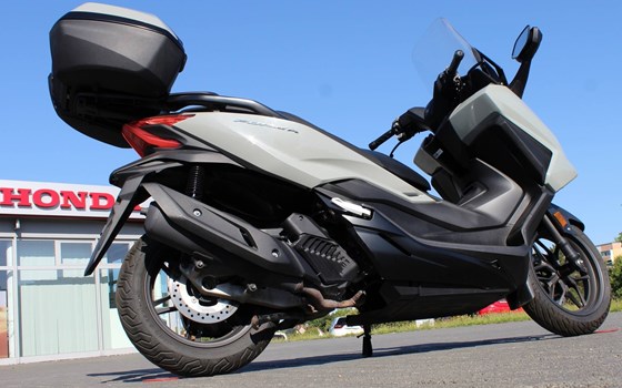 Gebrauchtmotorrad Honda Forza 125 - Bild 18