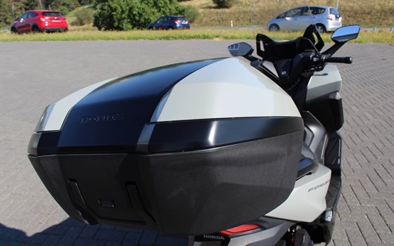 Gebrauchtmotorrad Honda Forza 125 - Bild 21