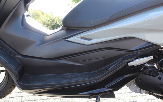 Gebrauchtmotorrad Honda Forza 125 - Bild 9