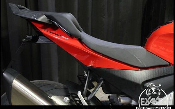 Gebrauchtmotorrad Aprilia Tuono V4 1100 RR - Bild 26