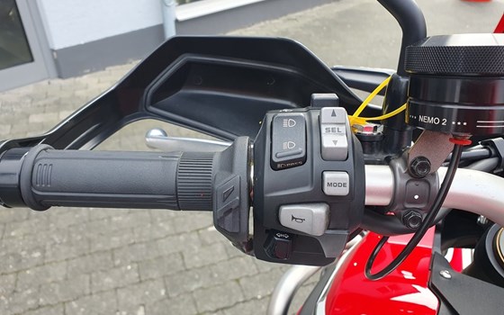 Gebrauchtmotorrad Honda CRF1000L Africa Twin - Bild 8