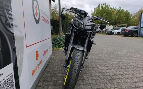 Gebrauchtmotorrad Yamaha MT-09 - Bild 3