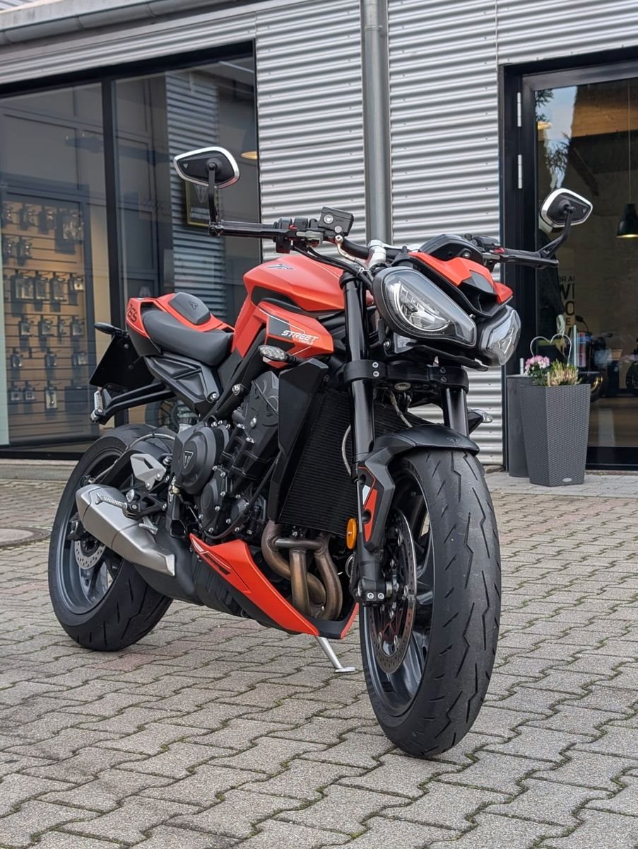 Triumph Street Triple R