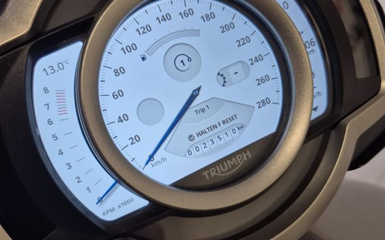 Gebrauchtmotorrad Triumph Rocket 3 GT - Bild 4