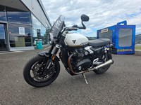 Gebrauchtmotorrad Triumph Speed Twin 1200 Gebrauchtfahrzeug